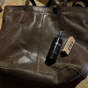 Cute big purse 13” long 17” wide Able lo and and global